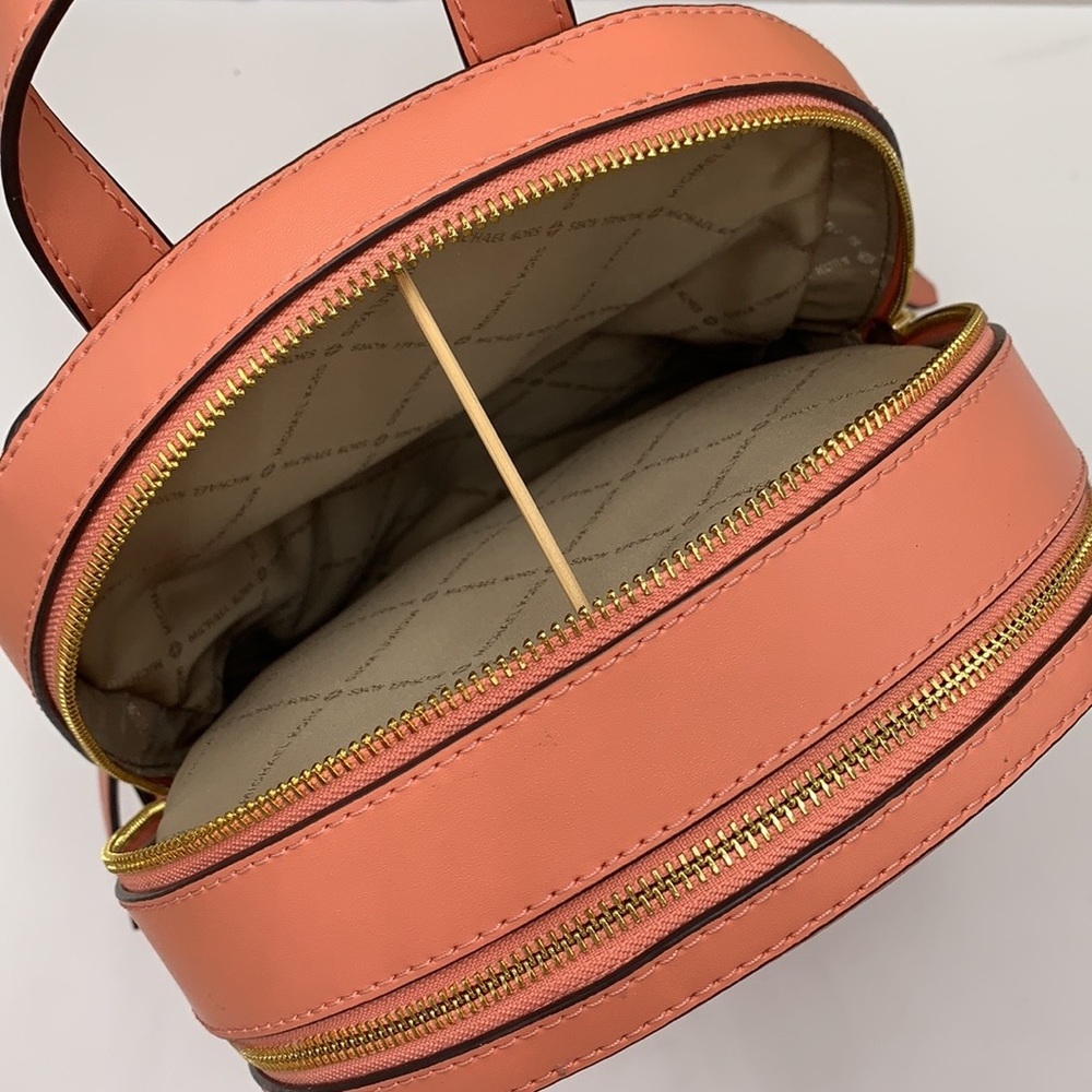 MICHAEL KORS
Jaycee Medium Zip Pocket Pebbled Leather Backpack - Picture 4 of 16